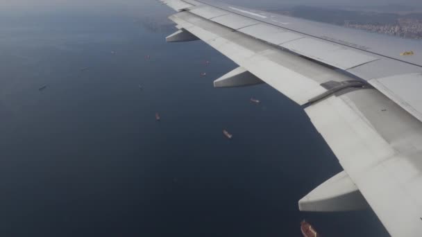 一架客机接近伊斯坦布尔 萨比哈 戈肯机场 — 图库视频影像
