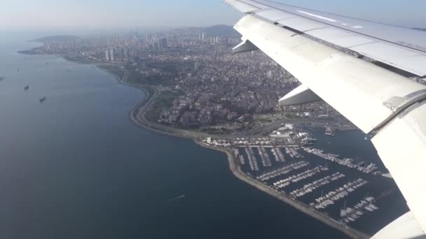 Stambuł Turcja Samolot Pasażerski Zbliża Się Stambułu Lotnisko Sabiha Gokcen — Wideo stockowe