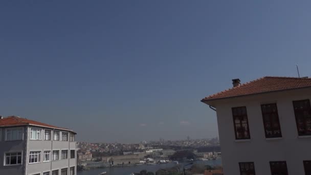 从Balat区看伊斯坦布尔的天际线 — 图库视频影像