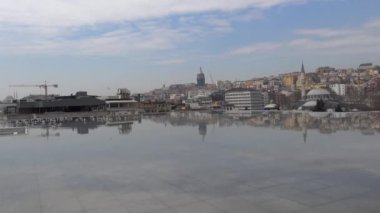 İstanbul, Türkiye Galata Limanı ve çatıları üzerinde panoramik bir manzara