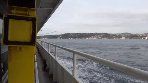 Κωνσταντινούπολη Τουρκία Ένα Ferry Boat Εξέλιξη Στα Στενά Του Βοσπόρου — Αρχείο Βίντεο