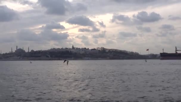Istanbul Turkiet Utsikt Från Passagerarfärja Istanbuls Hamn Bosporen — Stockvideo