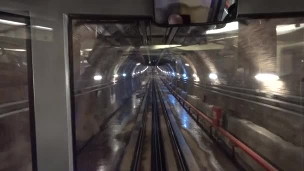 Estambul Turquía Una Vista Del Tren Funicular Distrito Karakoy — Vídeos de Stock