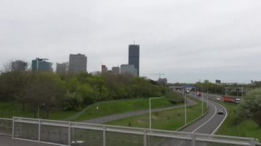 Viyana, Avusturya Bir köprüden Tuna Nehri manzarası.