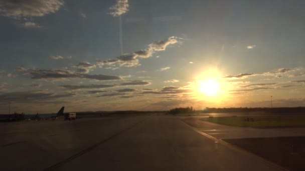 Dulles International Airport Washington Usa Dulles 공항의 타르마크에 상업용 항공기 — 비디오