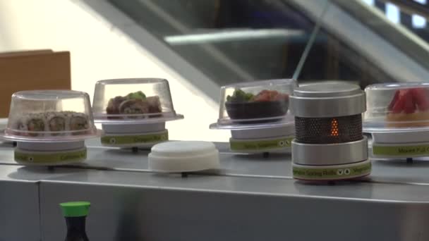 Łodzie Sushi Karuzeli Restauracji — Wideo stockowe
