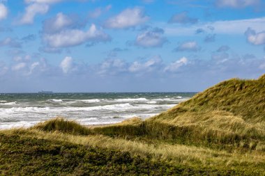 Hirtshals, Danimarka Kuzey Denizi kıyısı ve sörf