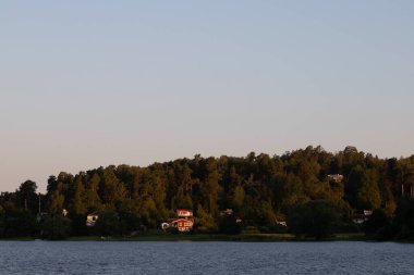 Stockholm, İsveç Şafak söktüğünde Malaren Gölü kıyılarına vurur.