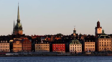 Stockholm, İsveç Şafak ve sabahın erken saatlerinde Gamla Stan veya Old Town manzarası. 