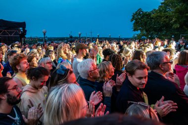 Stockholm, İsveç 20 Ağustos 2024 Mosebacke 'deki Sodra Tiyatrosu' nda verilen açık hava konserinde.