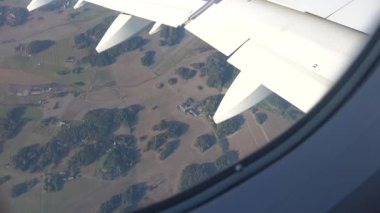 Stockholm, İsveç Arlanda Havaalanı 'ndan bir uçak kalkıyor.