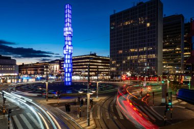 Stockholm, İsveç 6 Ekim 2024 Sergels Torg 'un şehir merkezindeki gece manzarası.