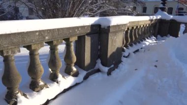 Uppsala, İsveç Taşı karda sallanıyor. 