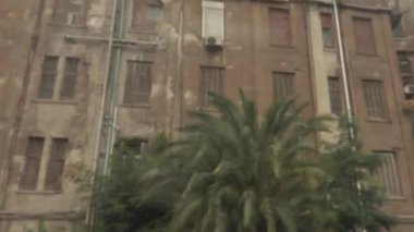 Kahire, Mısır Trafik ve Kahire şehir merkezindeki binalar. 