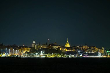 Stockholm, İsveç 3 Mart 2024 Sodermalm seti ve Baltık Denizi 'nin gece manzarası.