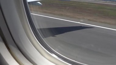 Frankfurt, Almanya 'dan bir yolcu uçağı kalkıyor.. 