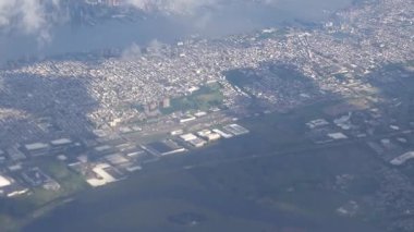 Newark, NJ, ABD Manhattan 'ın dışındaki Newark Limanı' nın havadan görüntüsü. 