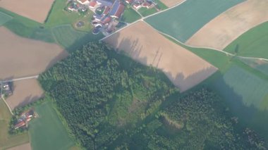 Münih, Almanya Tarım Alanları ve uçaktan görülen küçük yollar. 