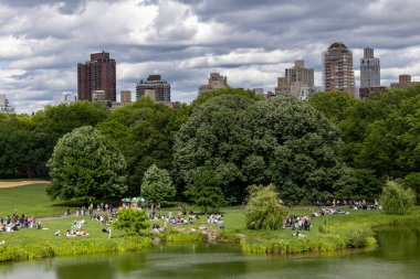 New York, New York, ABD 24 Mayıs 2025 Turltle Pond Central Park 'ta.