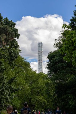 New York, New York, ABD 24 Mayıs 2025 Central Park 'tan 432 Park Avenue binası.