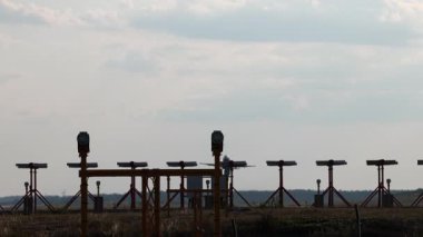 Stockholm, İsveç Arlanda Havaalanı 'ndan bir yolcu uçağı havalanıyor.. 