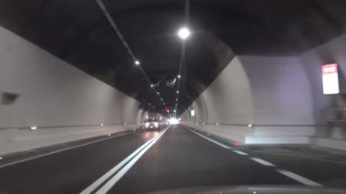 Muravera, Sardinya, İtalya SS 125 otoyolundaki modern S 'Arexini tüneli. 