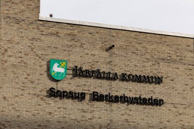 Stockholm, İsveç 28 Eylül 2025 Jarfalla Kommun çöp tesisi için bir işaret..