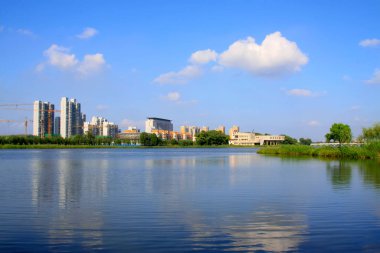 Sonbaharda şehir manzarası, fotoğrafa yakın çekim, Çin