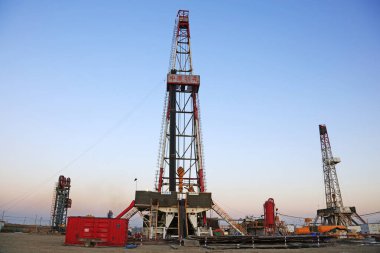Jidong Petrol Sahası - 8 Şubat 2016 'da petrol sondaj pisti, jidong petrol sahası, kaofeidyen, hebei, Çin