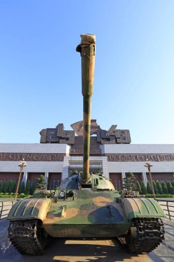 Parktaki depo, fotoğrafa yakın çekim.