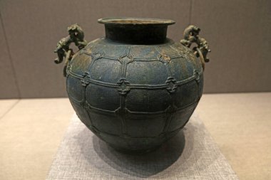 Çin Antik Seramik Sanatları ve El Sanatları