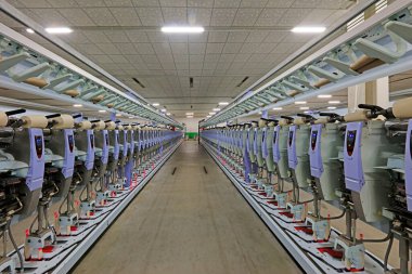 Dönen işyerindeki mekanik ekipmanlar