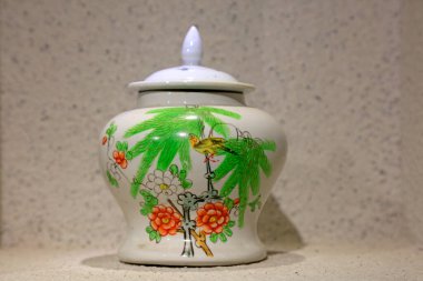 Eski Çin seramik gemilerinin fotoğraflarını kapat