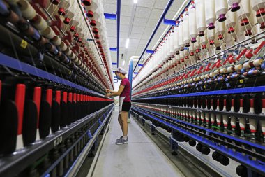 Tangshan City - 4 Ocak 2018: işçiler Tangshan City, Hebei, Chin 'de