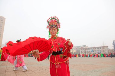 Luannan County - 3 Mart 2018: Yangge Dans Performansı, Luannan County, Hebei Eyaleti, Çin