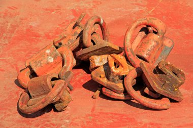 Kargo güvertesi kartlarını oksitleyin, fotoğraflara yakın çekim yapın.