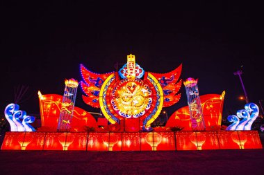 Tangshan City - 8 Şubat 2019: Geceleyin çizgi film figürü heykel, Tangshan City, Hebei Eyaleti, Çin