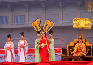 Luannan County - 29 Eylül 2015: Antik Çin saray hayatı gösterisi, Luannan County, Hebei, Çin, 29 Eylül 2015