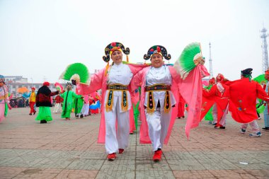 Luannan County - 3 Mart 2018: Yangge Dans Performansı, Luannan County, Hebei Eyaleti, Çin