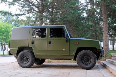 Moğolistan Özerk Bölgesi, Moğolistan Özerk Bölgesi, 18 Temmuz 2014 'te, bir parkta Pekin Jeep savaşçıları BJ202JC off-road aracı,