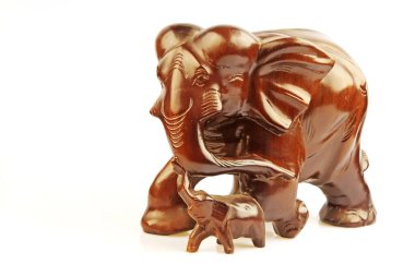 Beyaz arkaplanda fil heykeli, fotoğrafa yakın çekim