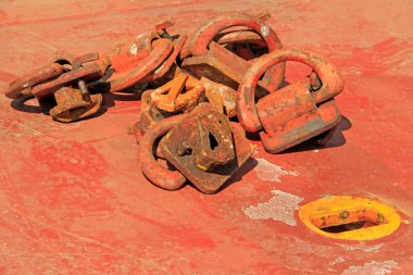 Kargo güvertesi kartlarını oksitleyin, fotoğraflara yakın çekim yapın.