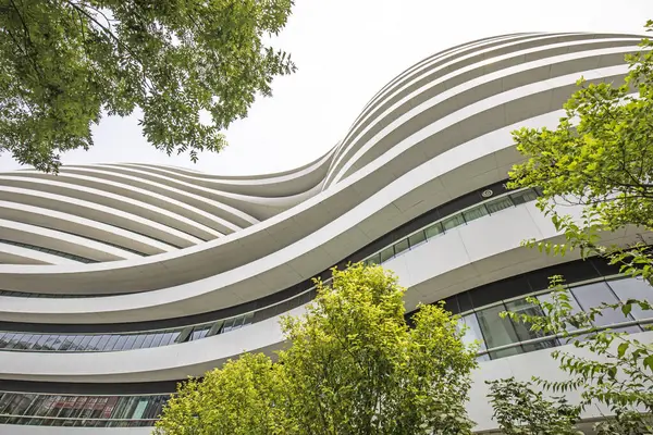 Pekin - 27 Haziran 2019: Galaxy SOHO Mimari Sahnesi, Pekin, Çin.