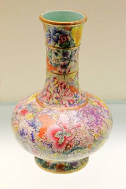 Çin Antik Seramik Malzemeleri