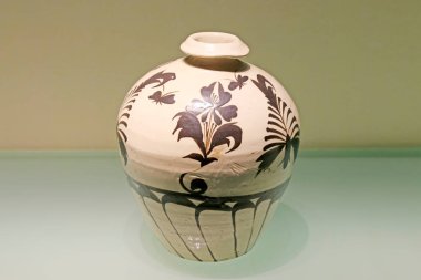 Çin Antik Seramik Malzemeleri