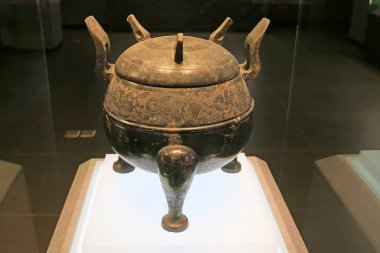 Çin Antik Seramik Sanatları ve El Sanatları