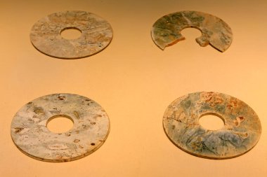 Çin antik yeşim taşı süslemesi