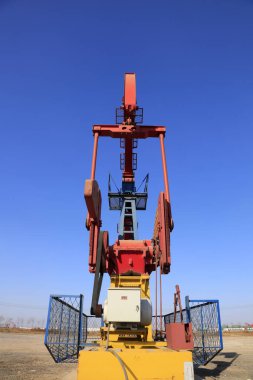 Petrol sahasında birim özellikleri pompalanıyor 