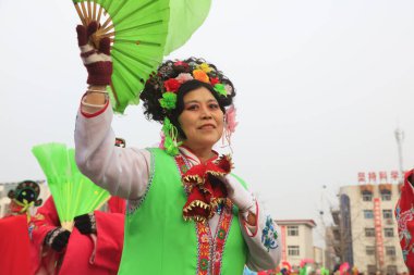 Luannan County - 7 Şubat 2017: Çinli Yangko performansı, Luannan County, Hebei Eyaleti, Chin