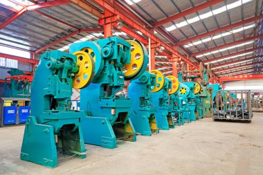 Fabrika makineleri ve ekipman gecikmesi